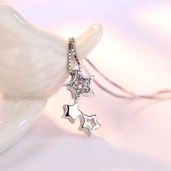 NEW 925 Sterling Silver Diamond Star Necklace - Picture 2 of 6
